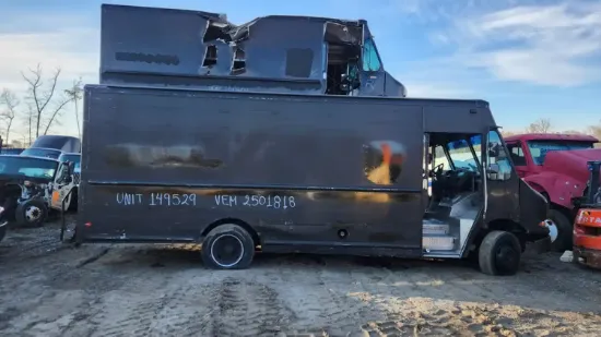 Picture of 2010-freightliner-mt55-chassis-truck-delivery